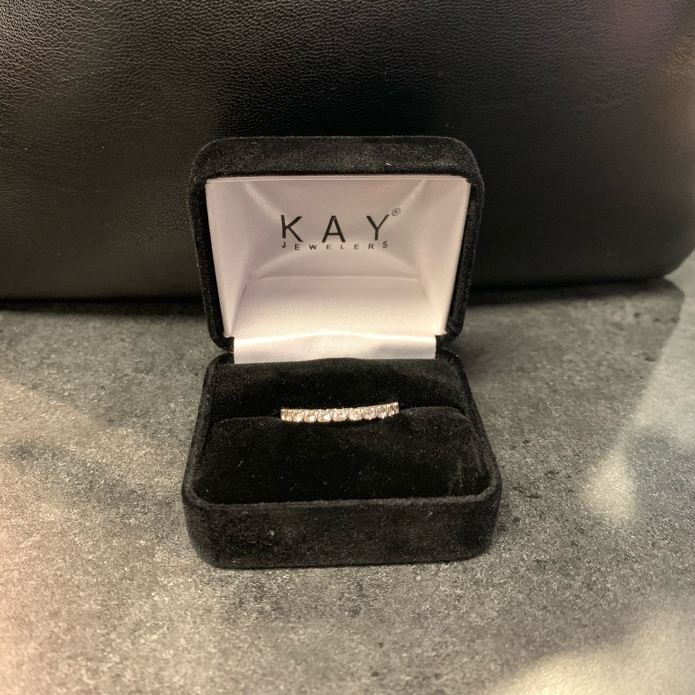 White sapphire stackable band